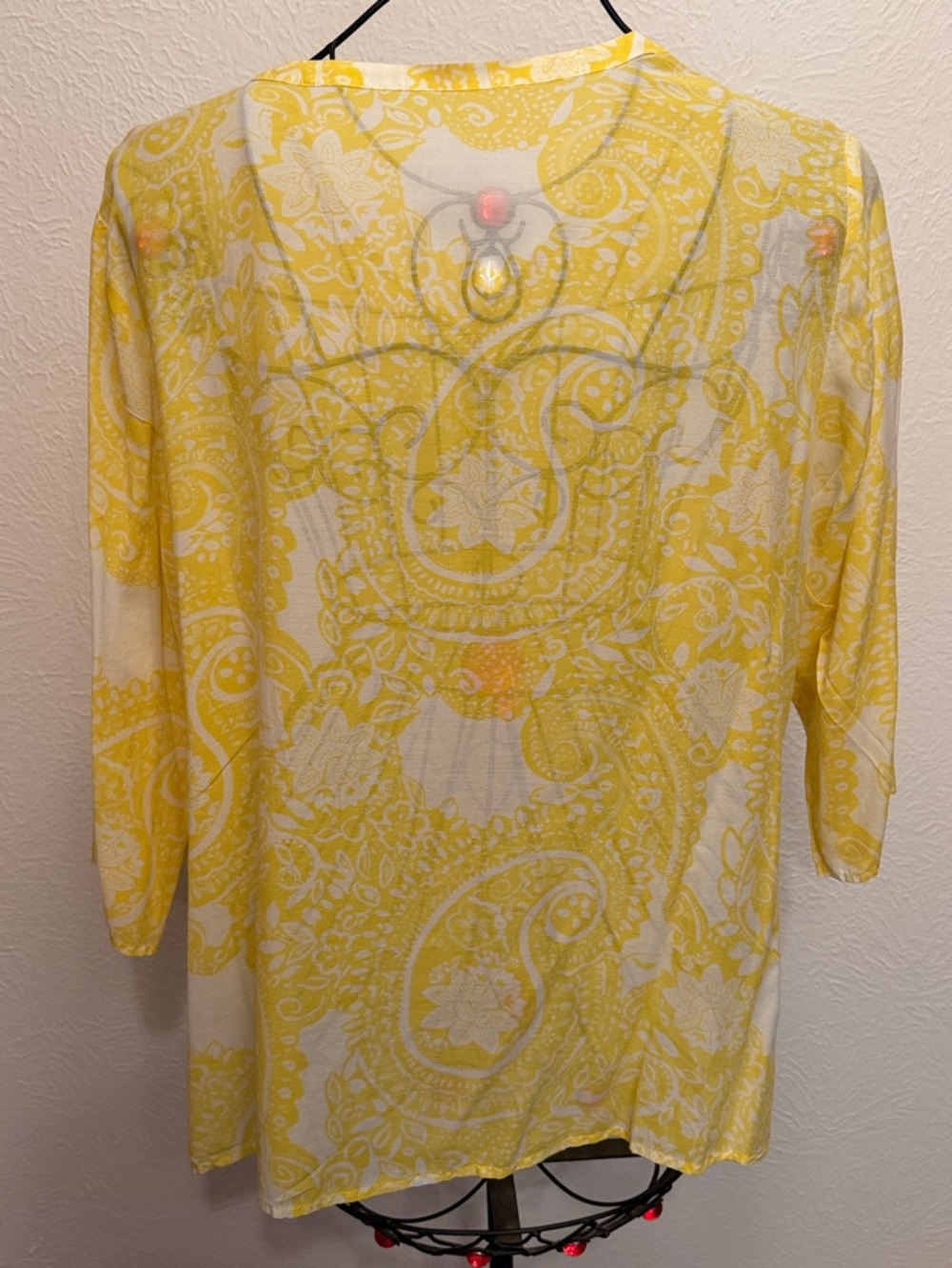 🐣🐣🐣BOGOHO🐣🐣🐣Women’s Yellow Paisley Henley Top - Picture 6 of 9